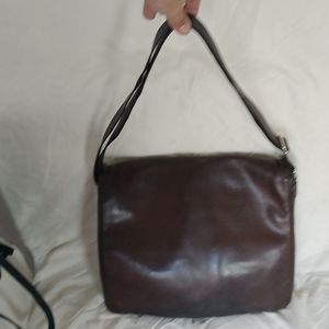 Wilson leather dark chocolate brown shoulder/crossbody bag.